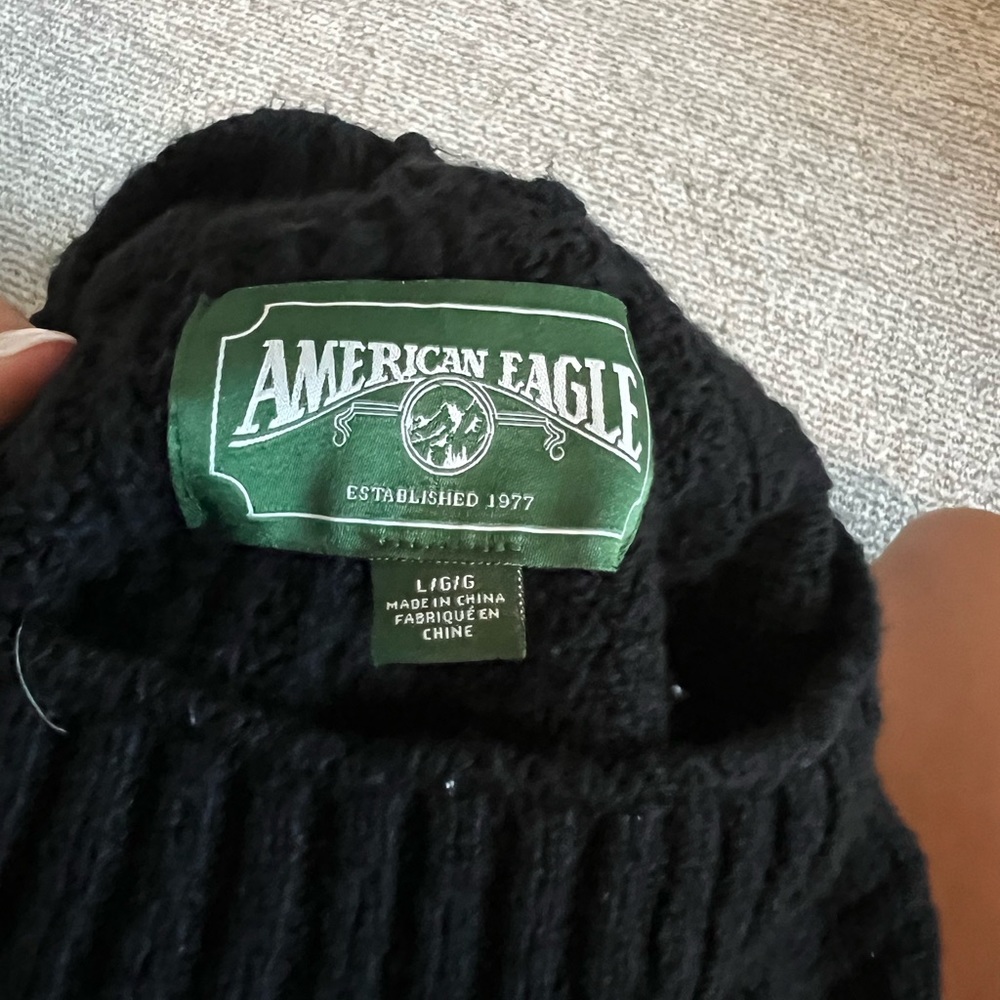 Black American Eagle Sweater